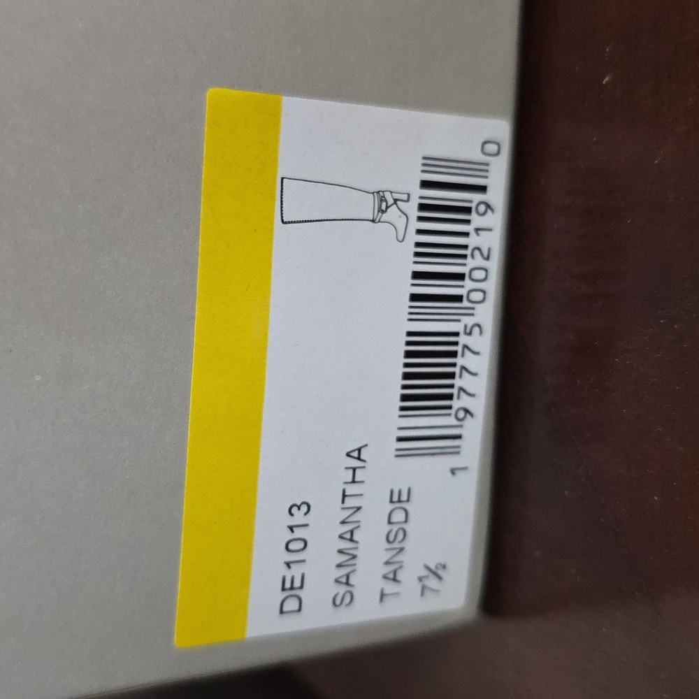 NIB Dee Ocleppo Samantha Buckle Boot - Picture 4 of 7